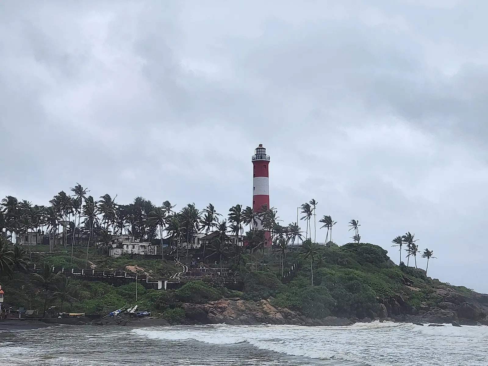 The Kovalam lighthouse above palm-lined beaches